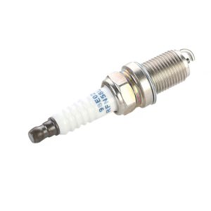 شمع موتور عظام مدل تک پلاتین کد 005 مناسب برای پژو 405 بسته 4 عددی