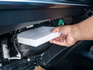 تعویض فیلتر کابین؛ آموزش گامبهگام و راهنمای نصب در انواع خودرو