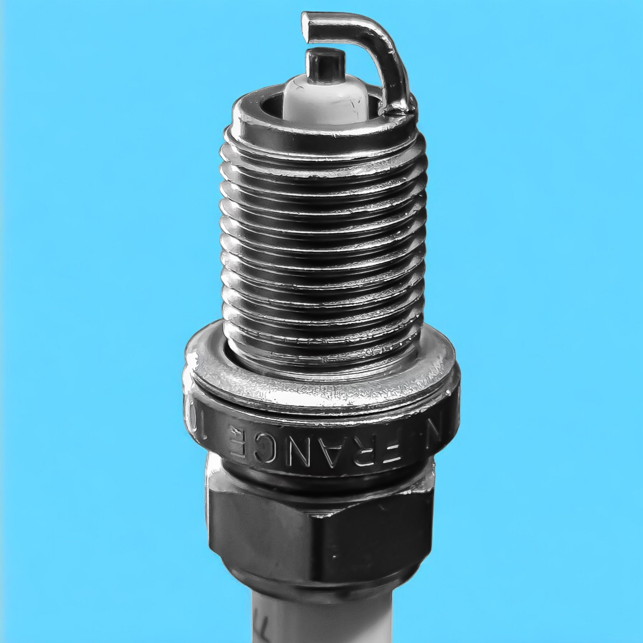 شمع موتور خودرو رنو مدل XU7.XU7P.XUM کد 102AC.France+1 پایه کوتاه مناسب برای پژو ۴۰۵ ، پارس سمند بسته ۴ عددی
