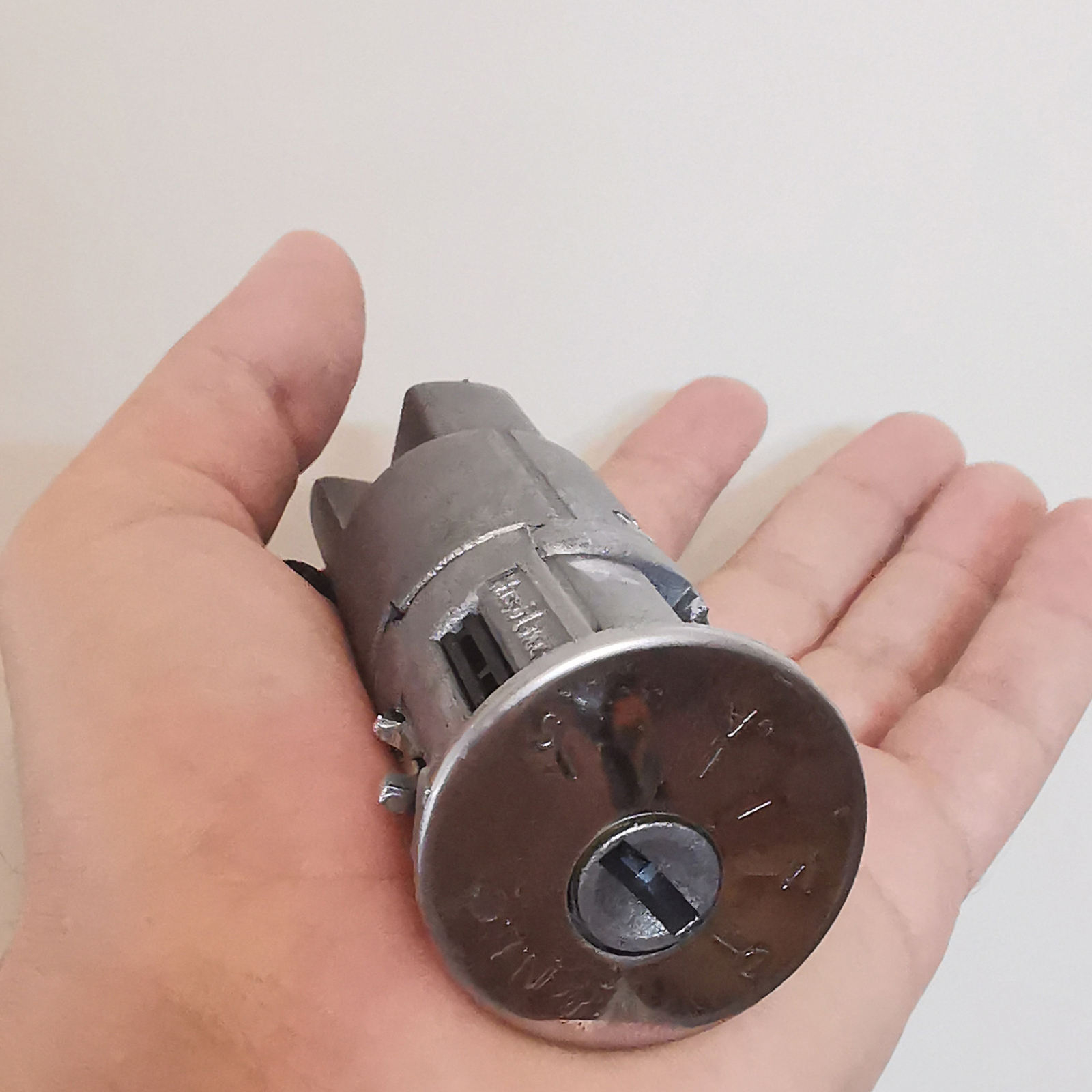 قفل و سوئیچ و استارت ان ال سی مدل S101 مناسب برای پژو 405 بسته 6 عددی