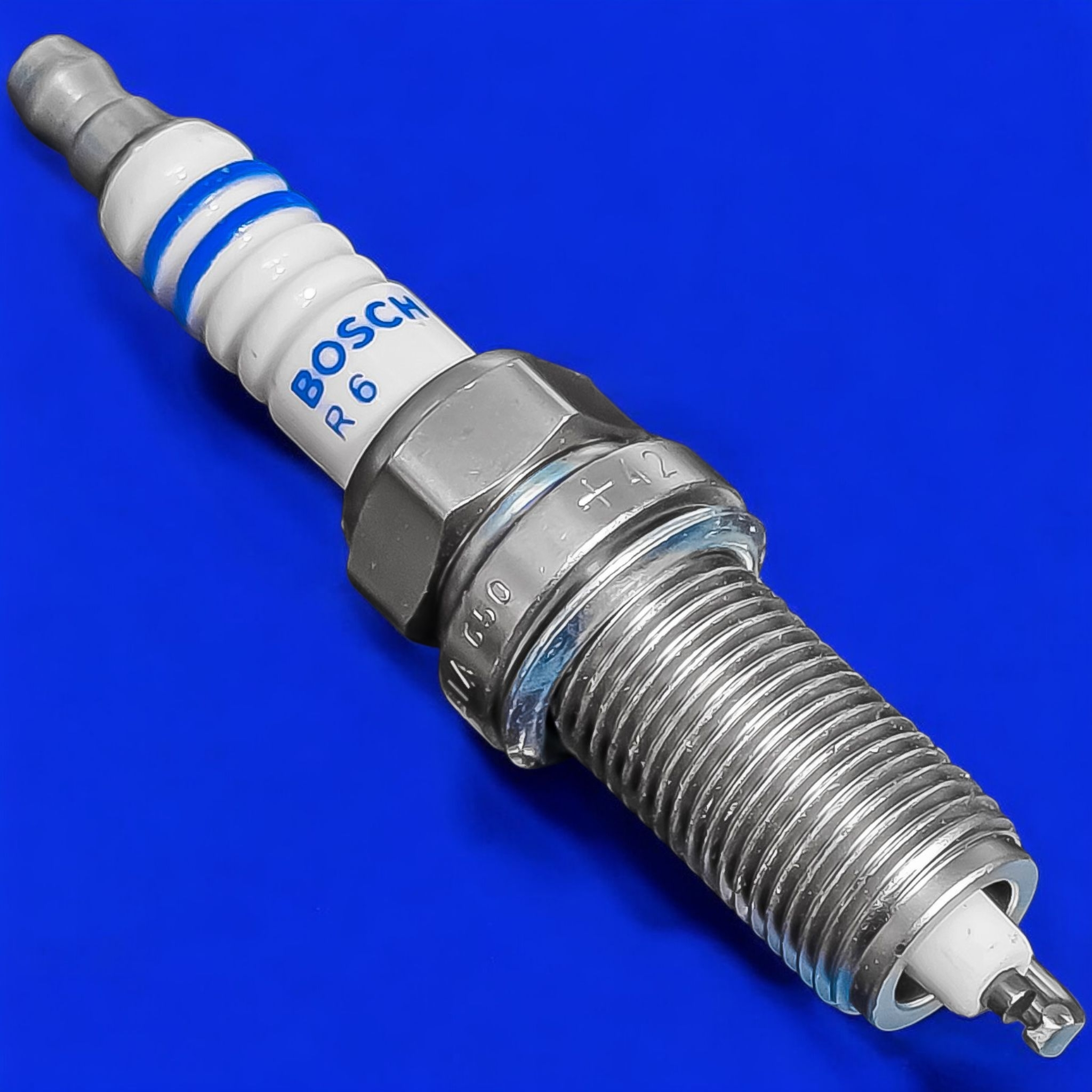 شمع خودرو بوش مدل FR8SC+42.Russia پایه بلند مناسب برای پژو 405 SLX و پژو پارس TU5