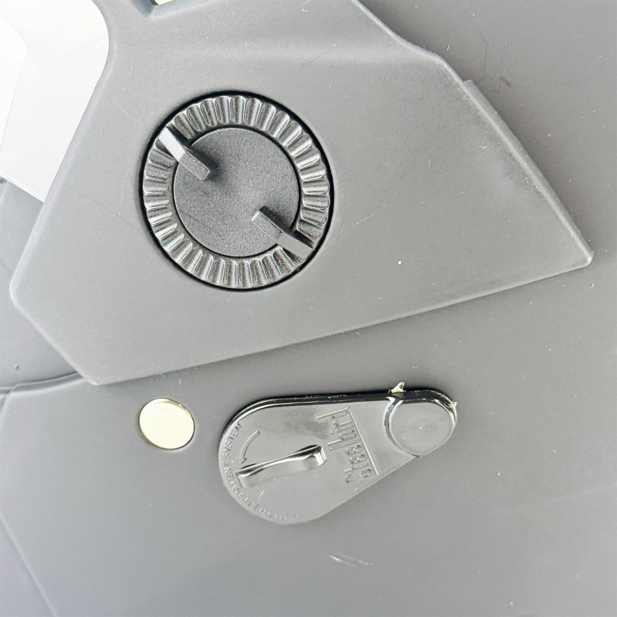 کلاه کاسکت بدون فک استیل برد مدل SBH-23 عینک دار و طلق متحرک کد 2373